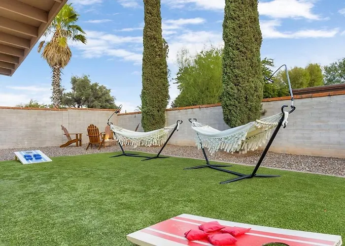 Pool, Fire Pit, Ping-pong Ferienhaus *