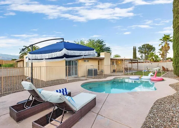 Pool, Fire Pit, Ping-pong