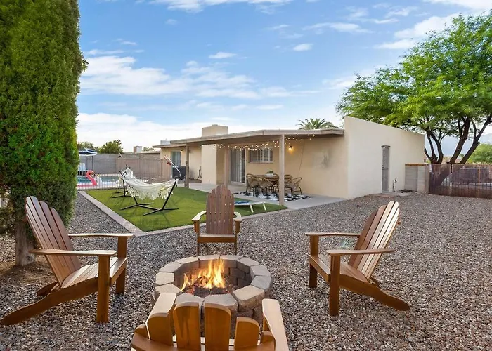 Pool, Fire Pit, Ping-pong *
